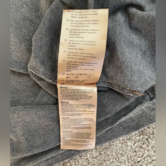 Men’s “Sundays are for Scotch,” 😎 scotch & soda gray t-shirt - Picture 3 of 6